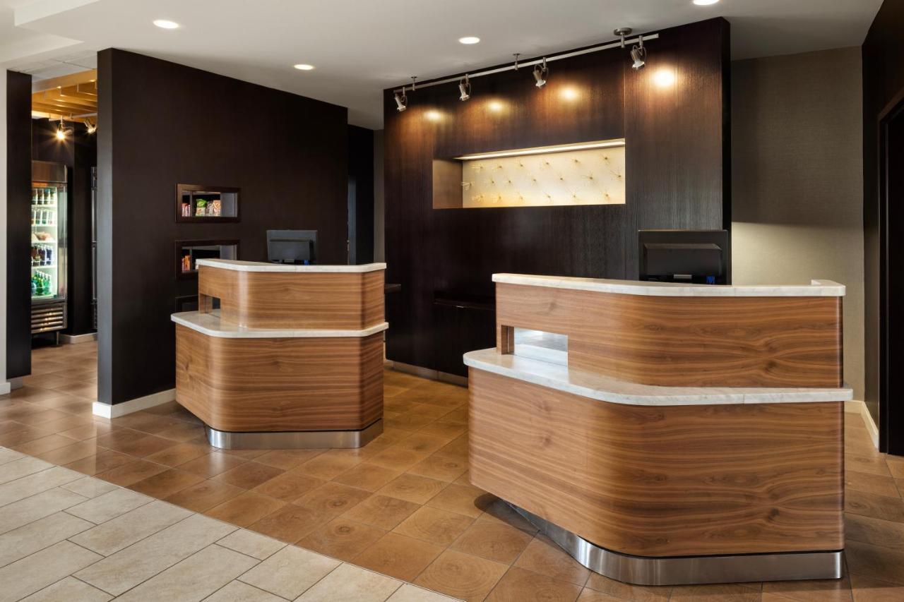 Courtyard Mankato Hotel & Event Center Bagian luar foto
