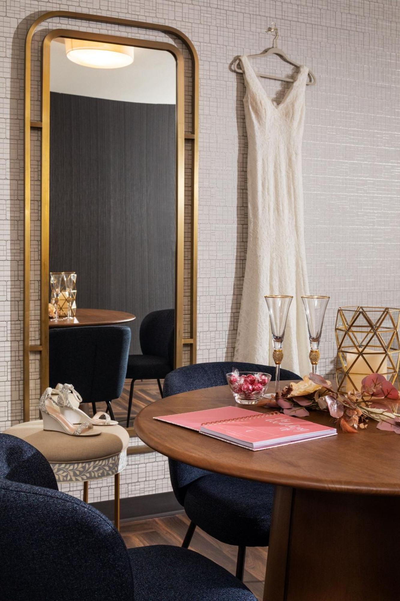 Courtyard Mankato Hotel & Event Center Bagian luar foto