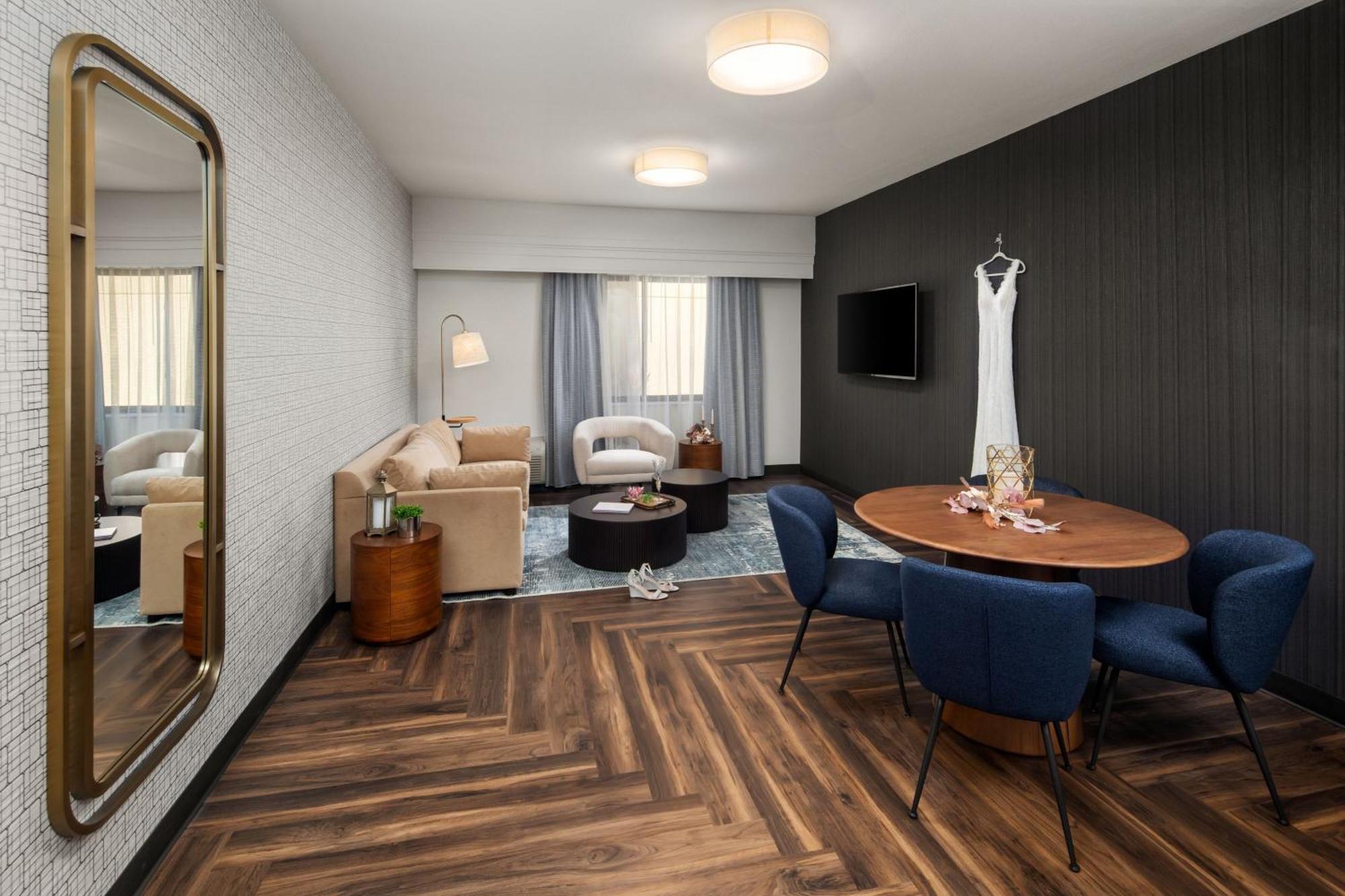 Courtyard Mankato Hotel & Event Center Bagian luar foto